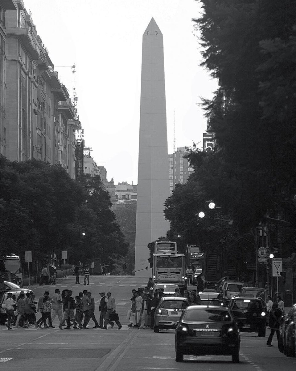 igorstrejevitch's tweet photo. another busy day in #BuenosAires #Argentina #photography #canon #art #street #fotografia https://t.co/G6EKhG1UOG