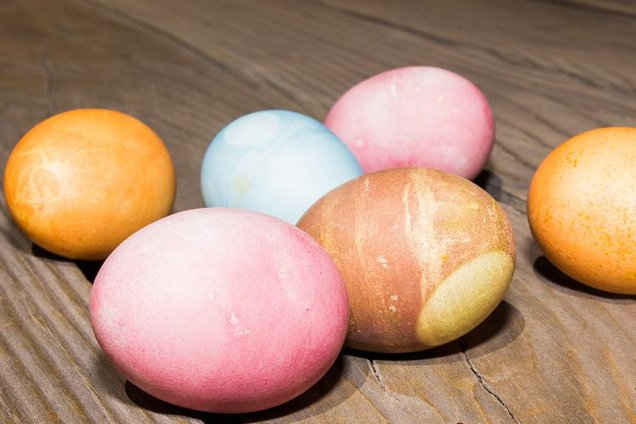 SantaFeReporter's tweet photo. Want to DIY coloring Easter eggs? Here's how: https://t.co/c8YYyOEP9b https://t.co/SJnLdASCVE