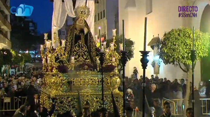 DiarioHuelva's tweet photo. Desde la Concepción, la Virgen de la Soledad se echa la calle en solemne silencio #SemanaSantaHuelva #SSenCNH https://t.co/rE4Jymvmtj