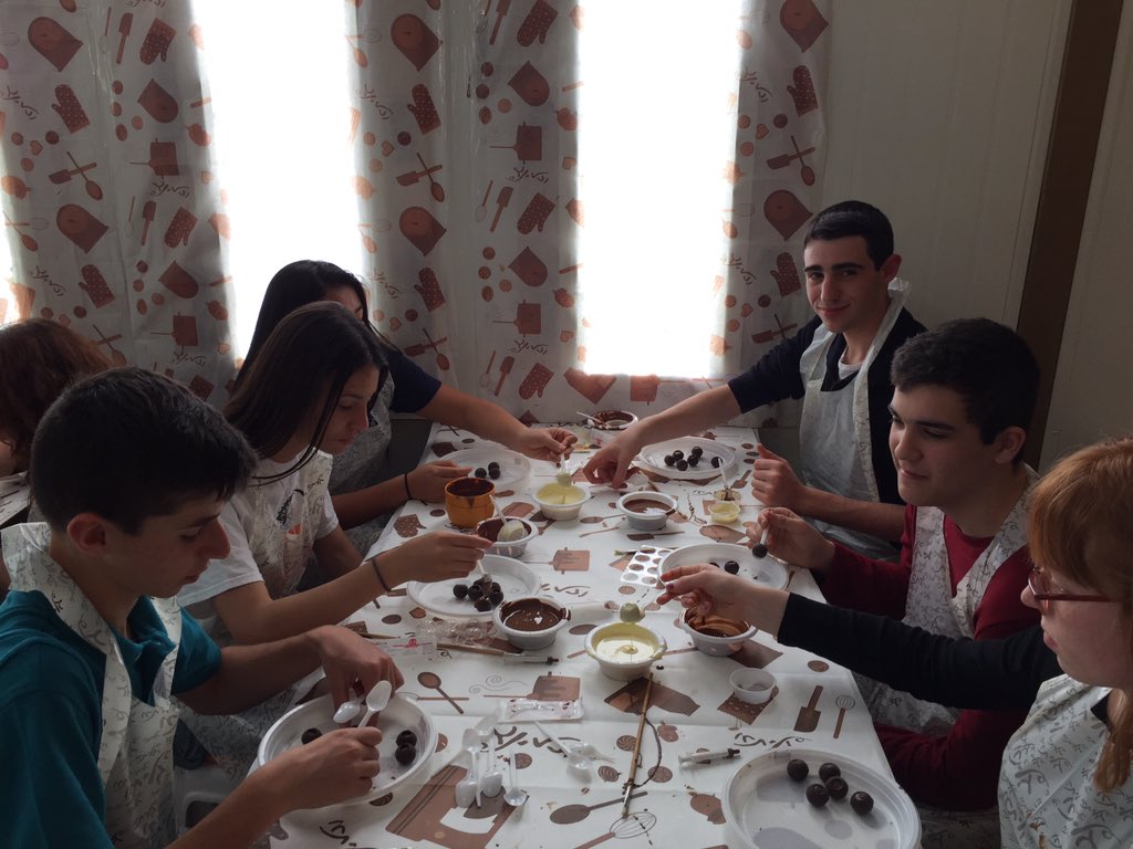 RabbiSernovitz's tweet photo. Shabbat Shalom from Jerusalem! May it be a sweet one! #techerryhill https://t.co/U6EVnJ7hVL