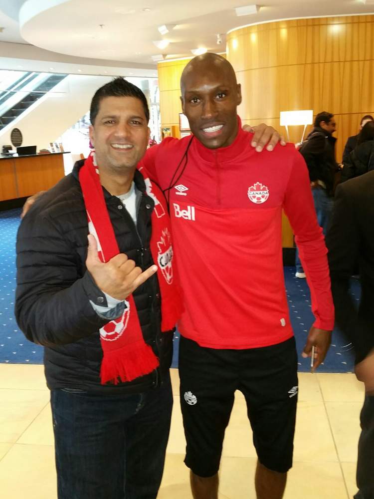 steve_nijjar's tweet photo. Great Meeting up with @atibahutchinson in #Vancouver #FFGlifestyle #GoCanadaGo https://t.co/DFCQhw8G7d