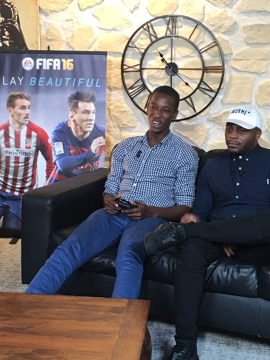 LEFIFASHOW's tweet photo. "Pourquoi pas Aurier dans notre defense de l'@equipedefrance" 🤔@Abdoulaye_Sarr #RealTalk #FIFASHOW https://t.co/QEawjWMJfY