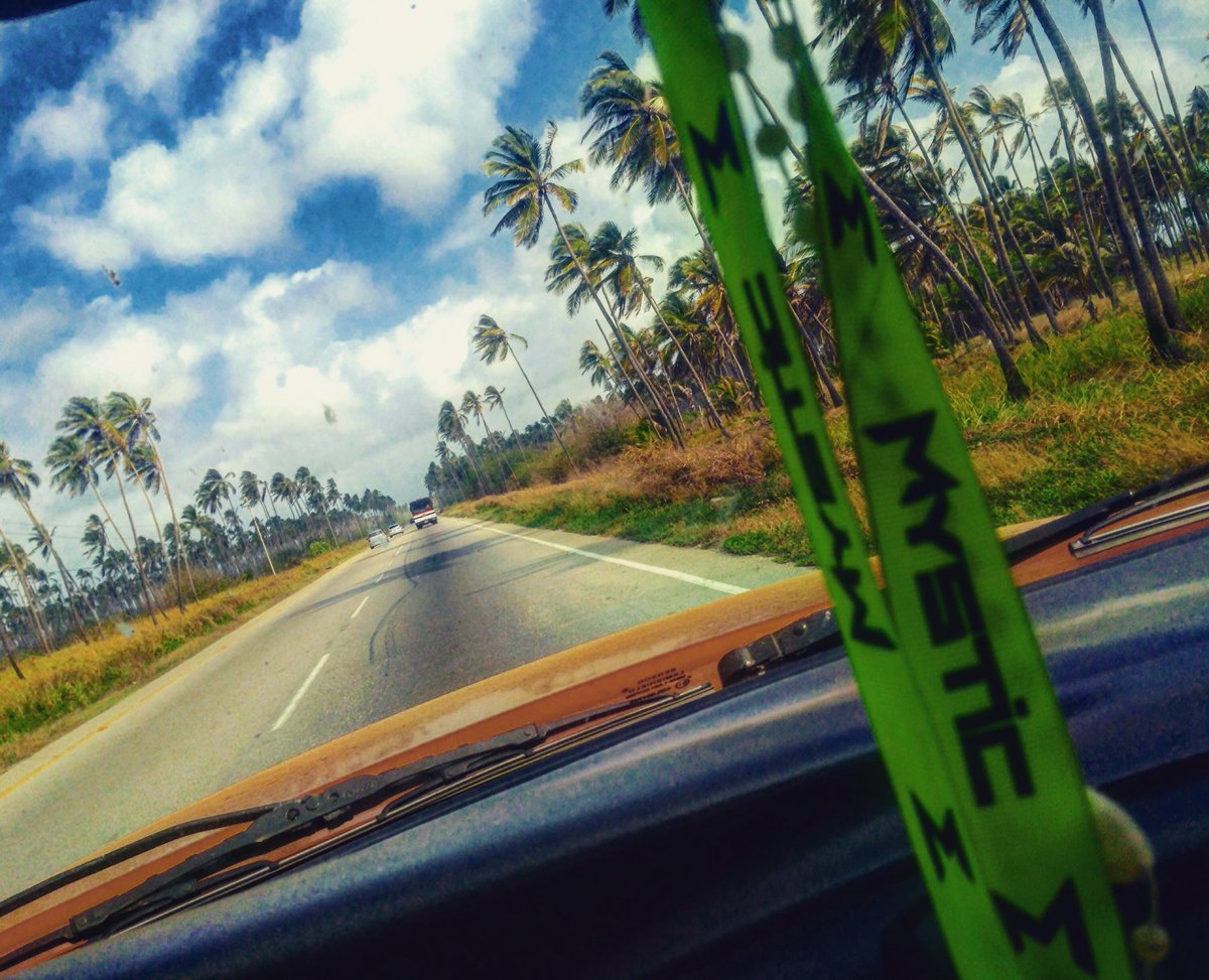 MysticWorld_'s tweet photo. #Tucacas ON The Road 🚘 https://t.co/S5TiBe4LQX
