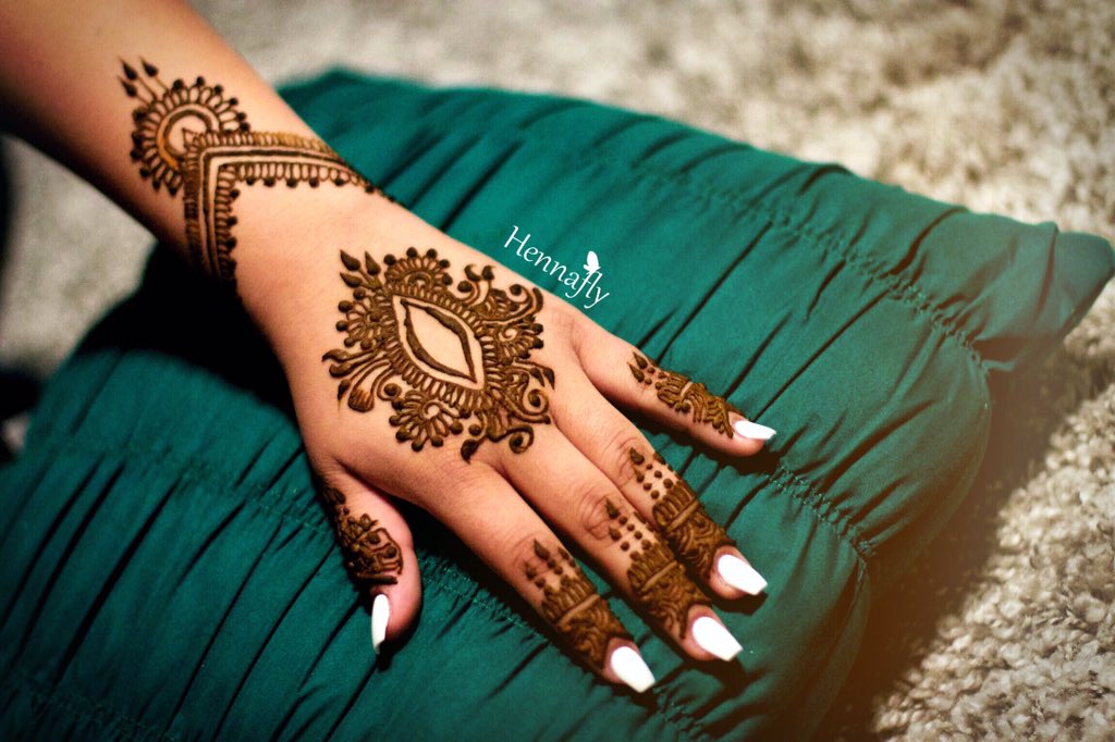 Henna for <a href="/Rossieltt/">Rossie La Torre T.</a> for her trip to Peru, her home country! ✈️🇵🇪 #henna #hennatattoo #mehndi #newjersey
