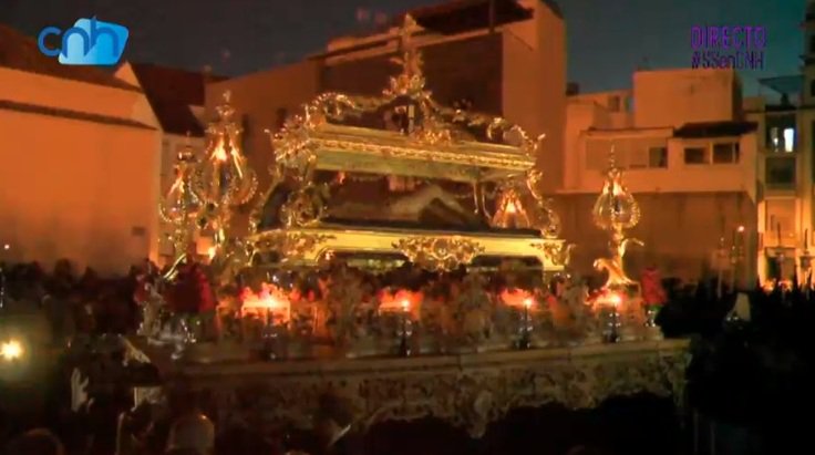 DiarioHuelva's tweet photo. Cortejo fúnebre con Jesús del Santo Entierro #SemanaSantaHuelva #SSenCNH https://t.co/FNeQCk1Jt5