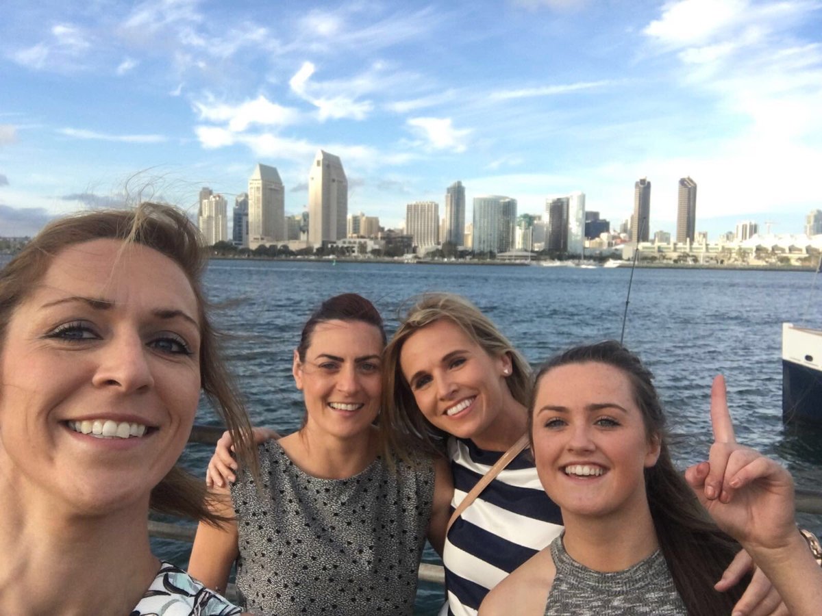 AimeeMackin's tweet photo. Great week away to sunny San Diego playing the game we love!🇺🇸 @LadiesFootball #Cali #TG4AllStarTour2016 https://t.co/LbbCNiEz8w