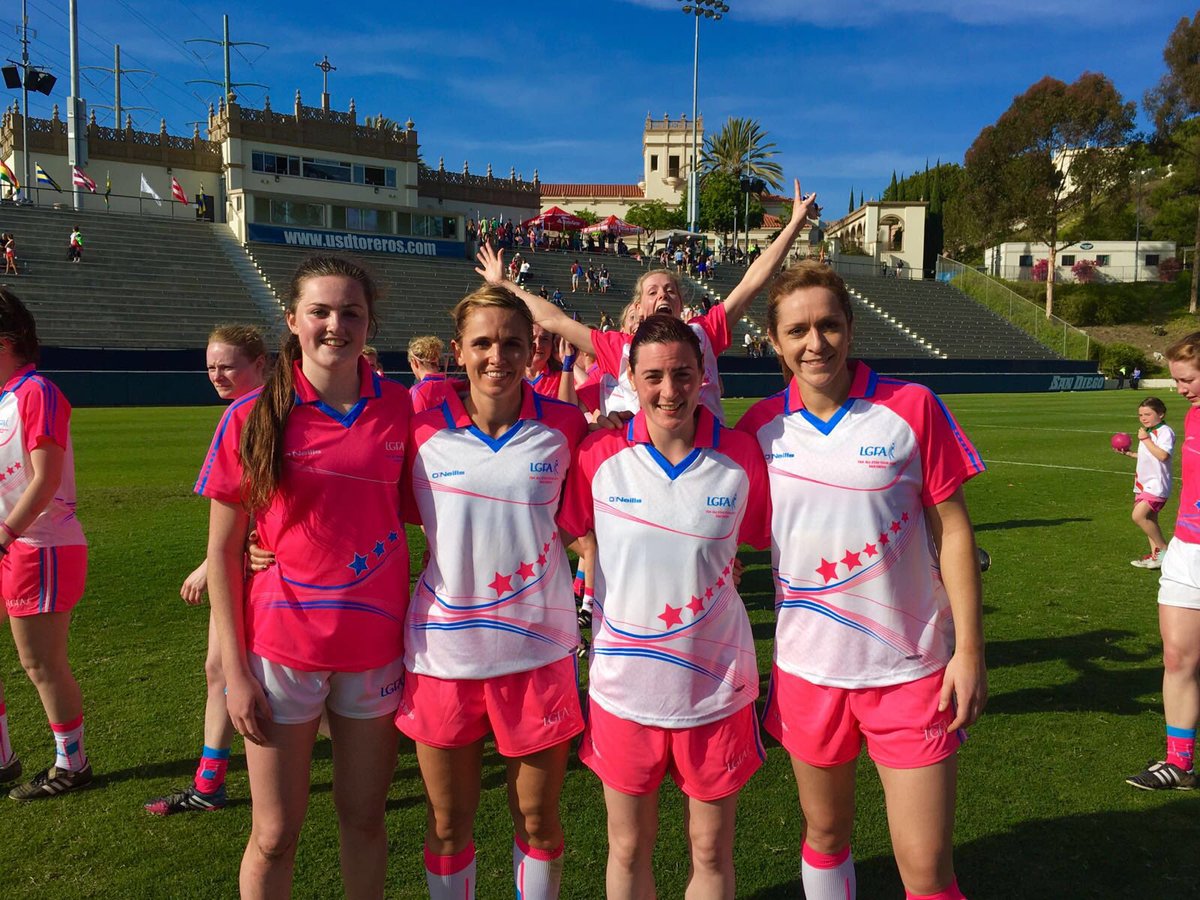 AimeeMackin's tweet photo. Great week away to sunny San Diego playing the game we love!🇺🇸 @LadiesFootball #Cali #TG4AllStarTour2016 https://t.co/LbbCNiEz8w
