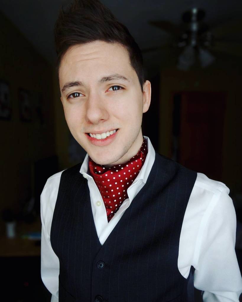 clino_ch's tweet photo. #ascot #cravat #cravatclub #cravattie #silkcravat #waistcoat #vest #vestedsuit #mensstyle … https://t.co/hzrLopCy1t https://t.co/lPtoPdMU0T