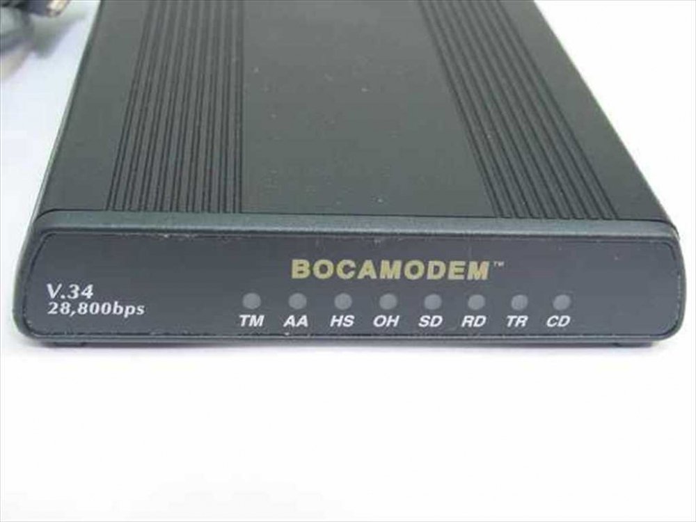 Progerance's tweet image. Et dire que j&apos;ai dev mes premiers pages là dessus :/ #OldGeek