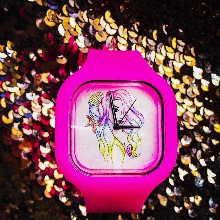 bitcoinzz247's tweet photo. @modifywatches! #mermaid #mermaidlife #modifywatches #modifywatch #amythemermaid #watches #mermaidhair #colorful #cu https://t.co/JGybfwN8Ig