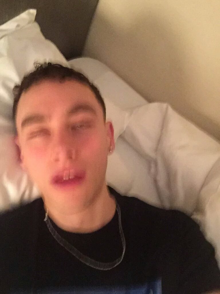 TypicalYearsFan's tweet image. If you're a @yearsandyears fan, these are your 4 phases of dealing with @alexander_olly 's new selfies