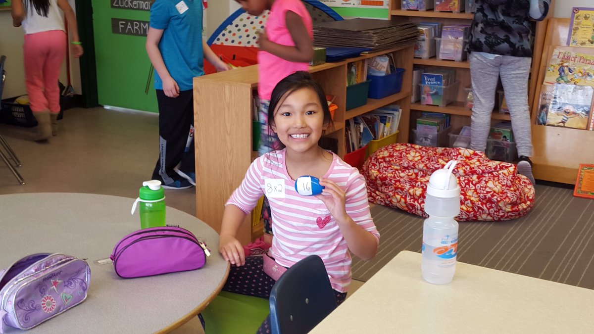 0kelly0's tweet photo. Egg Hunt with 322! @StAnthonyElem #funwithmath #alwayseducational https://t.co/57Zcl2Swh5