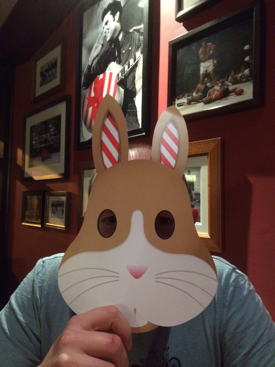 natcoxnat's tweet photo. @TGIFridaysUK #showmethebunny https://t.co/JNCBVLbZLz