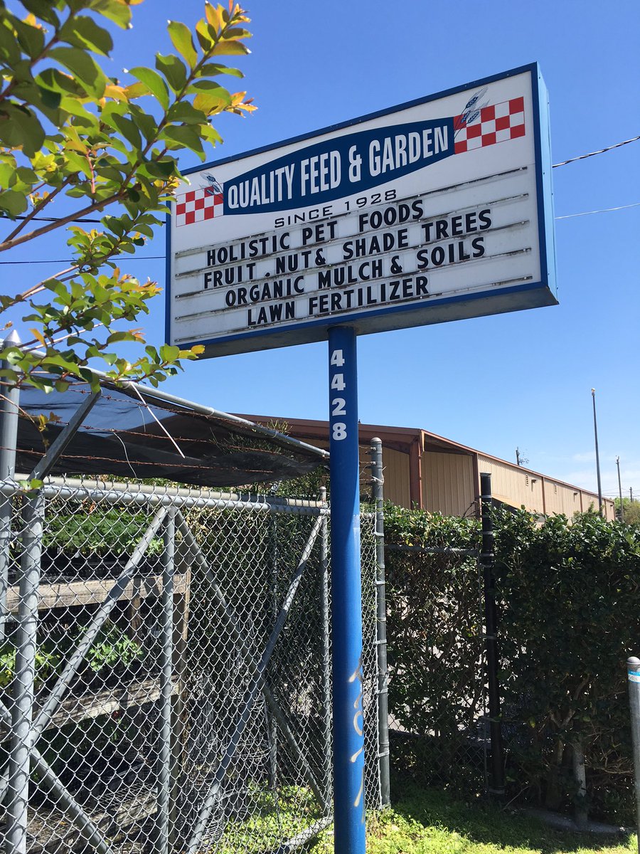 SheriffEd_HCSO's tweet image. Always like to support local, small businesses like Quality Feed &amp;amp; Garden on North Main. Have you been here? #slgt