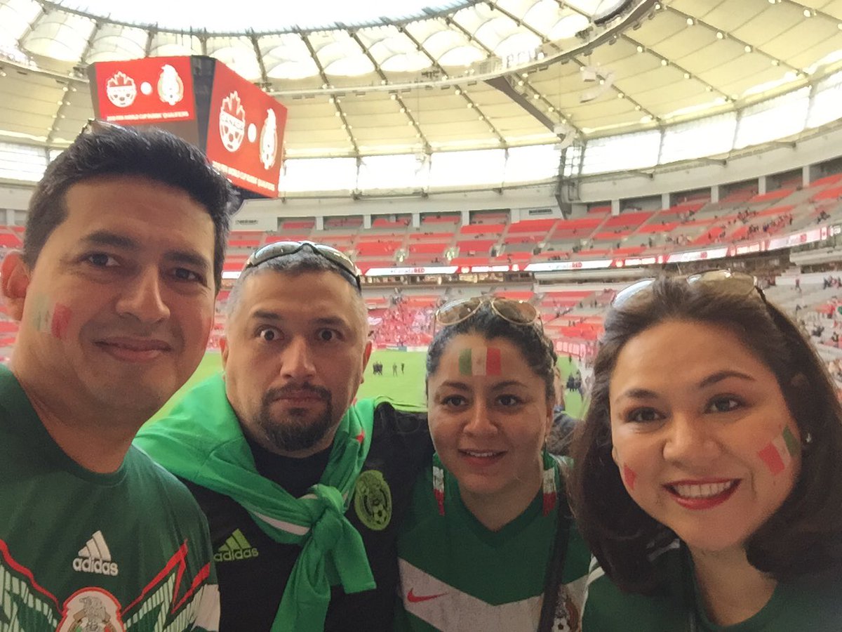 AvrilCastle's tweet photo. @GarciaPosti Donde estas??? Estamos en la esquina suroeste!!! 😜 https://t.co/44UlIEkiwa