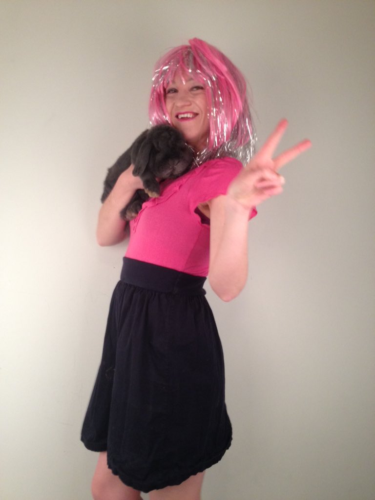 BunNoel's tweet photo. Friday is a bunderful day to play dress up! #EasterWeekend #dressup #funny #cute #pets #animals #easterbunny https://t.co/MSRithF0WV