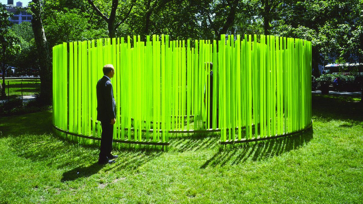 ThamKhaiMeng's tweet image. Why designers and artists naturally excel in tech. fastcompany.com/3057971/lesson…