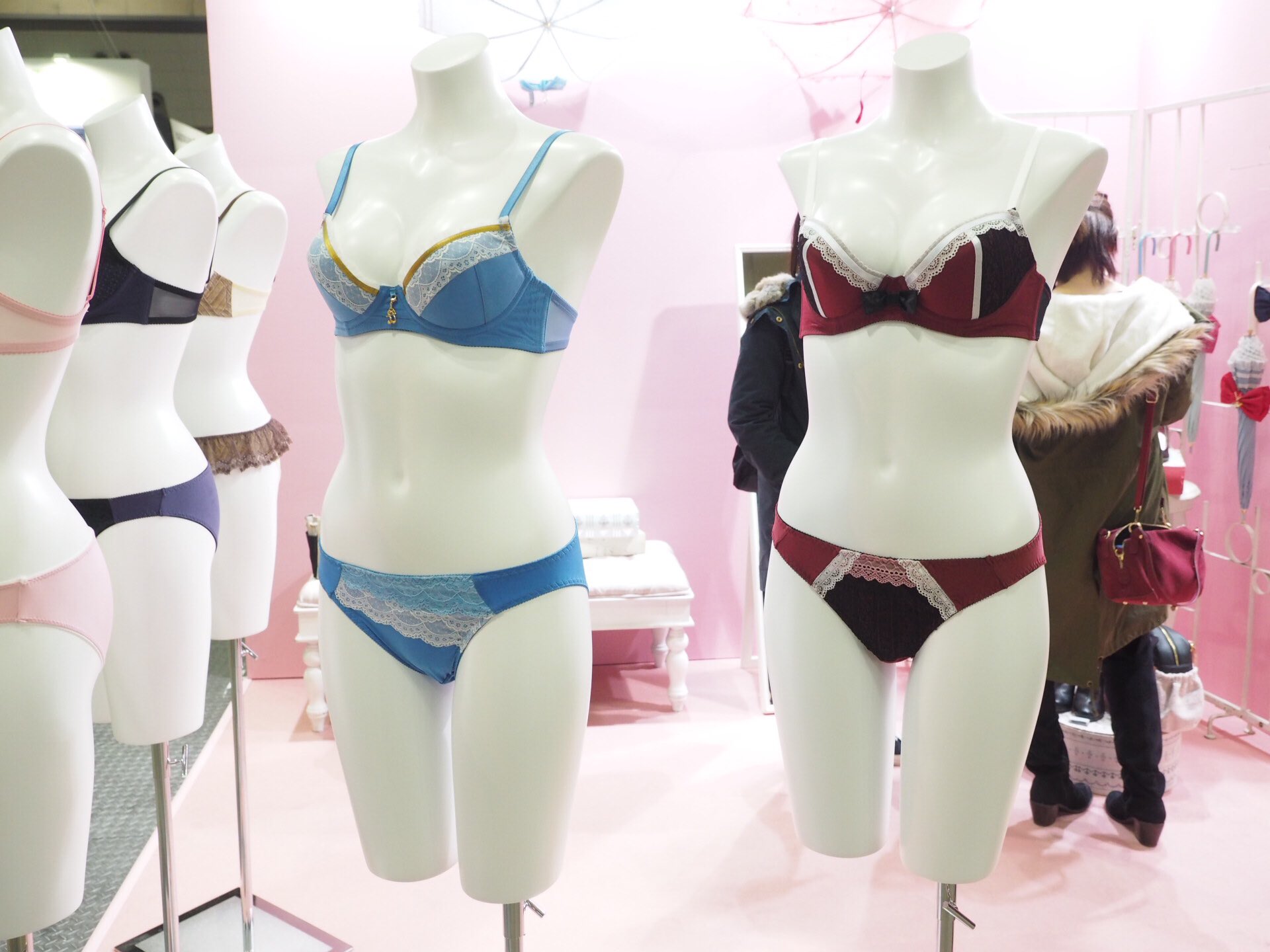だい なんだかおもしろい V Tvittere まどマギランジェリーのクオリティの高さよ ヤバイですな そして撮影してる自分も T Co Vqmktdmccm だい なんだかおもしろい V Tvittere まどマギランジェリーのクオリティの高さよ ヤバイですな そして撮影してる自分も T Co Vqmktdmccm