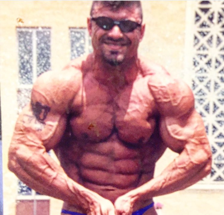 BigJ_ExtFitness's tweet photo. #flashbackflexfriday Mid 90's Contest Prep. #DecadesofINTENSITY https://t.co/zZFNgyHvAN