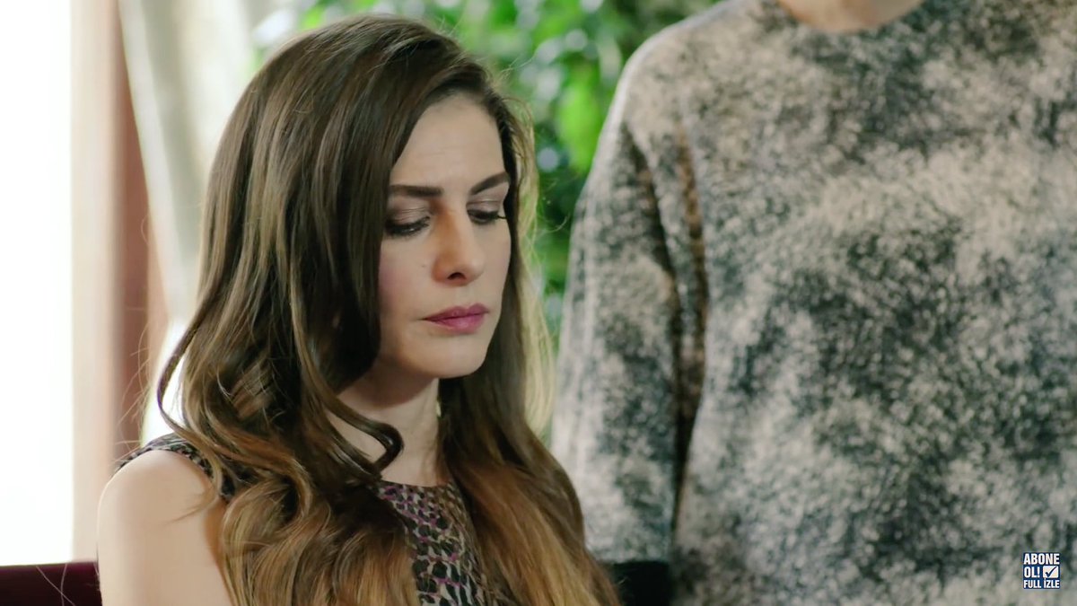 __Sarah0i's tweet photo. 🌸💜 - #Paramparça https://t.co/9yDuaCAebA