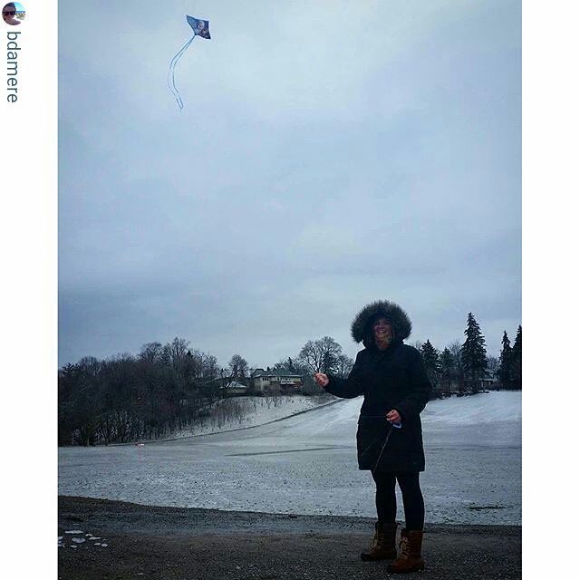 BERMEMES's tweet photo. #salute #rp @bdamere 
A little ice storm isn't going to stop us ❄️🇧🇲 #goodfridee #bermudab… https://t.co/j2iQ7vB3T8 https://t.co/C9IyndNuA0