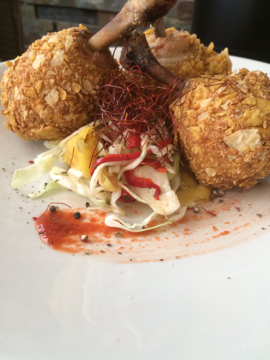 cheftysonwright's tweet photo. Siracha marinated Doritos crusted smoked chicken drums @cheftysonwright @HartHouseAB #cheflife #camrose https://t.co/64dRAF6igd