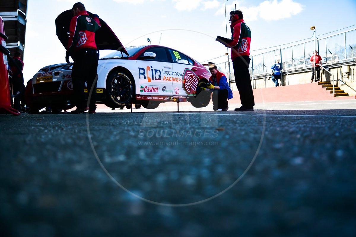 Andrew_Shrimper's tweet photo. A nice day for a spot of @MGmotor snapping today at Brands, before the real business begins. https://t.co/PBDPPibehl https://t.co/kWuU4zhqCS
