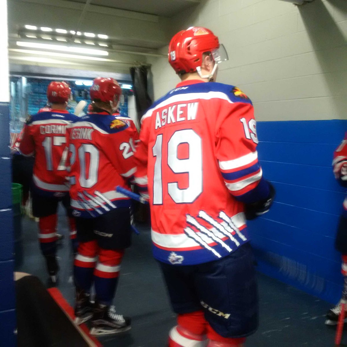 MWC1996's tweet photo. Round 1 Game 1 #warmup @monctonwildcats #TakeCharge #BowerQSocial https://t.co/2zhoEb1T4t
