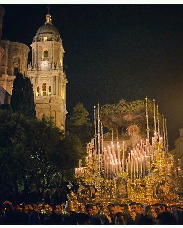 Cmsp78's tweet photo. Preciosa foto #Malaga#SemanaSantaMLG #holyweekspain https://t.co/2NT2l02olR
