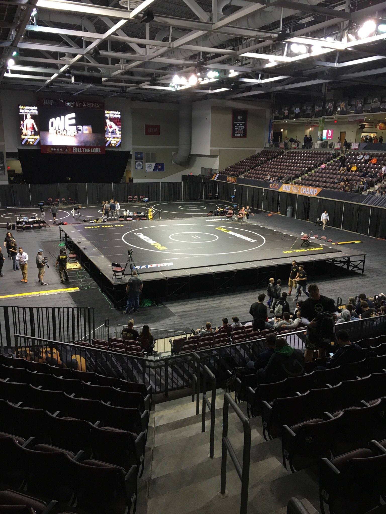 Indy Wrestling on Twitter "Stage is set https//t.co/c66M5jcIM4"