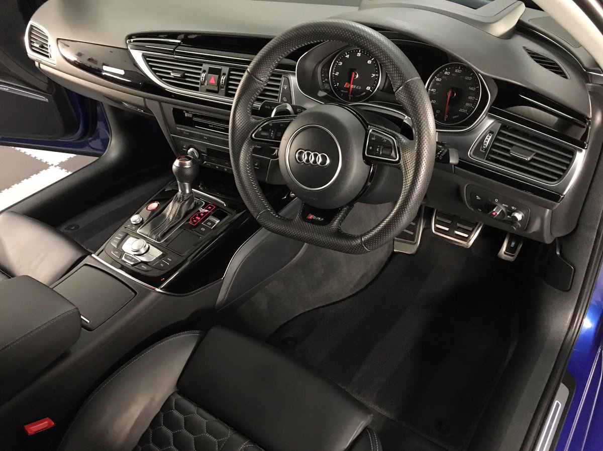 SmgValeting's tweet photo. #audirs6 #rs6 #audi #estate #gtechniq #valeting #detailing #cardetailing #smgvaleting #gyeon https://t.co/flzTzzH0EB