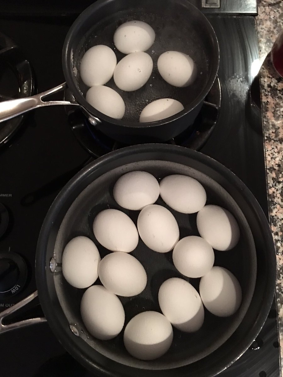 JosieKout's tweet photo. Egg decorating party tonight!  Happy Easter!  🐰🐰🎨🎨 https://t.co/CKiYMen4Pz