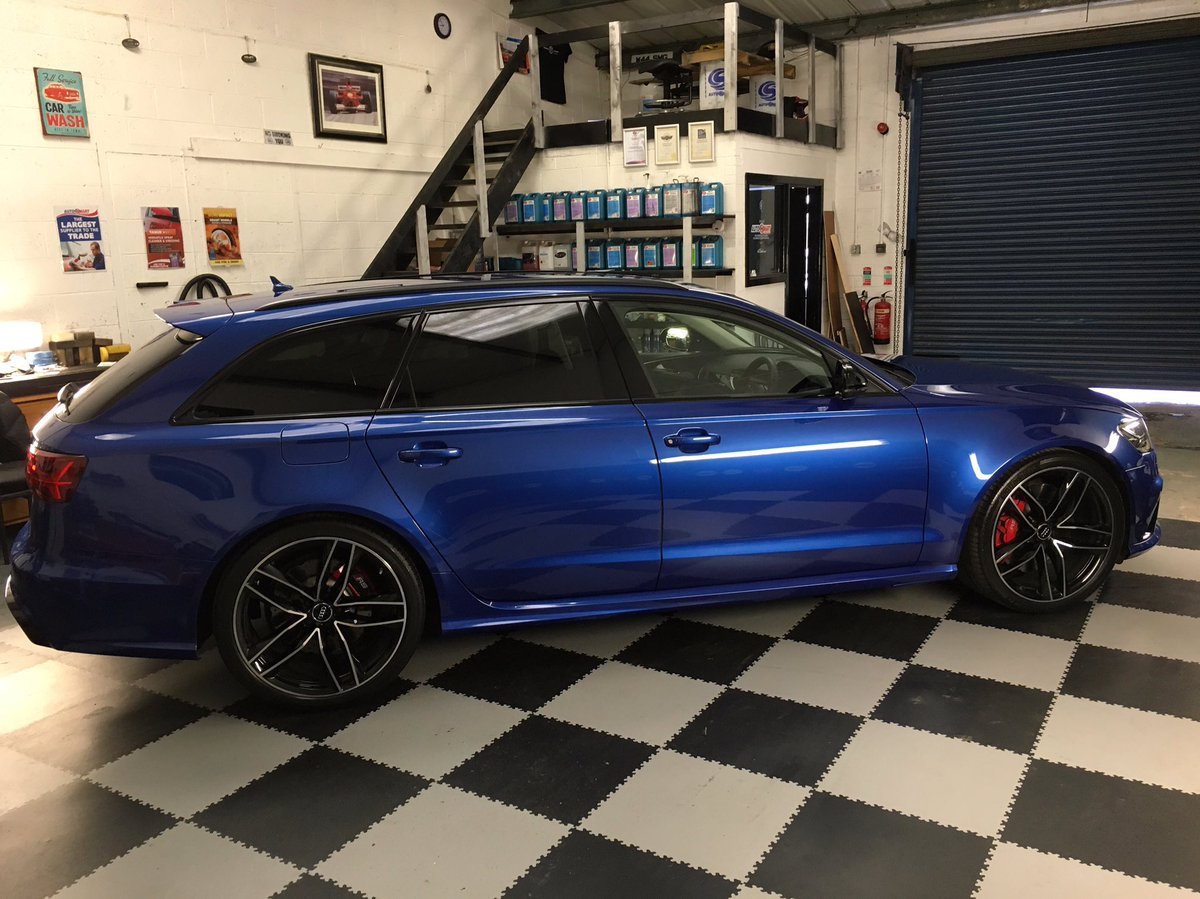 SmgValeting's tweet photo. #audirs6 #rs6 #audi #estate #gtechniq #valeting #detailing #cardetailing #smgvaleting #gyeon https://t.co/7Hr90lYPM4