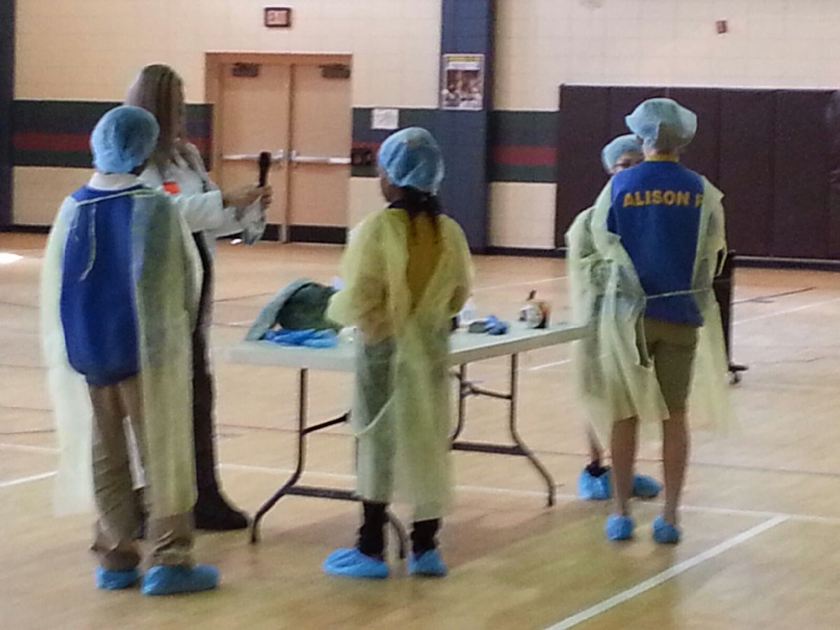 SmathewsSLP's tweet photo. Kayla Mock, Nurse Practioner, spoke with SGMS students on career day. Kayla is a product of LCSS (BGE, LFMS &amp; LCHS) https://t.co/vwofKWrkb5