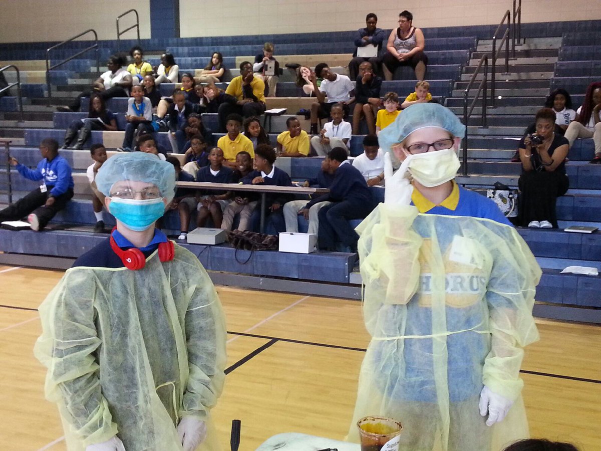 SmathewsSLP's tweet photo. Kayla Mock, Nurse Practioner, spoke with SGMS students on career day. Kayla is a product of LCSS (BGE, LFMS &amp; LCHS) https://t.co/vwofKWrkb5
