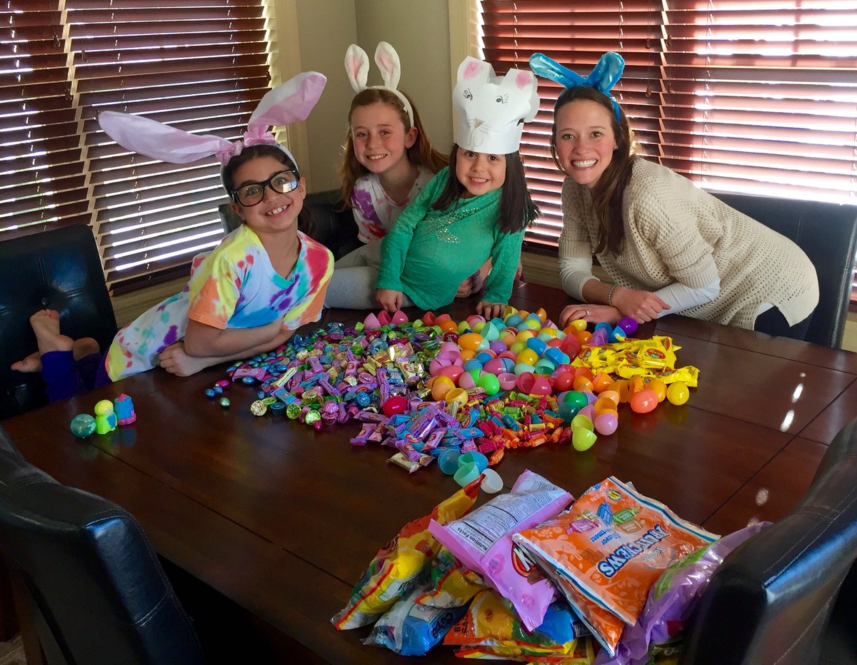 Getting ready for the annual Easter egg hunt!  <a href="/MarquetteMLax/">Marquette Lacrosse</a>  <a href="/MUcoachAmplo/">MUcoachAmplo</a>