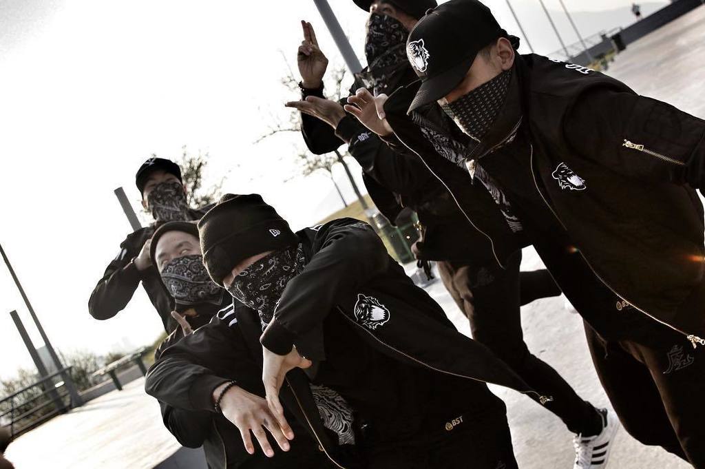 KINJAZ's tweet photo. This will all make sense. Kinda. Coming soon. 🐯💥 #KINJAZ #RespectAllFearNone #MovementInTh… https://t.co/XtNLSTqZPf https://t.co/d3xHXv2MUg