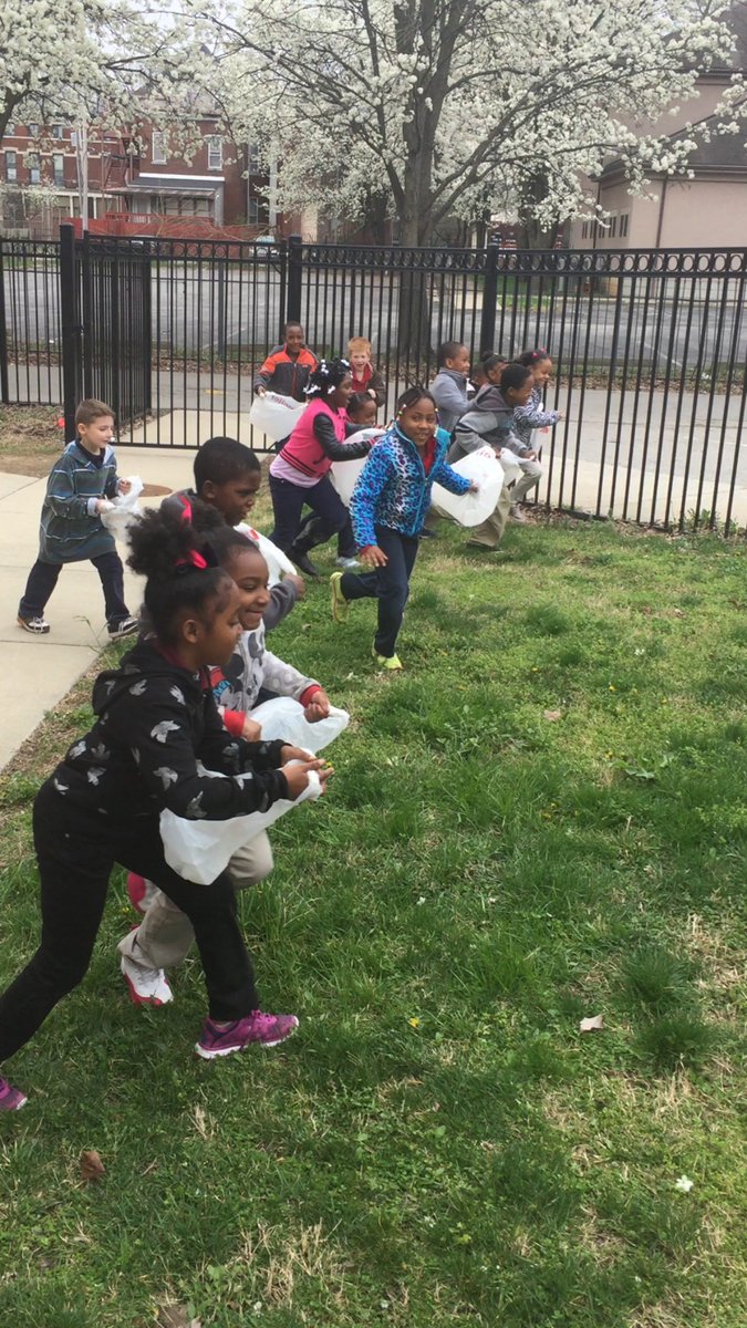 abctchr23's tweet photo. Fun egg hunt to practice our sight words and equations too! @Engelhard_Elem https://t.co/y3rhWoc7uN