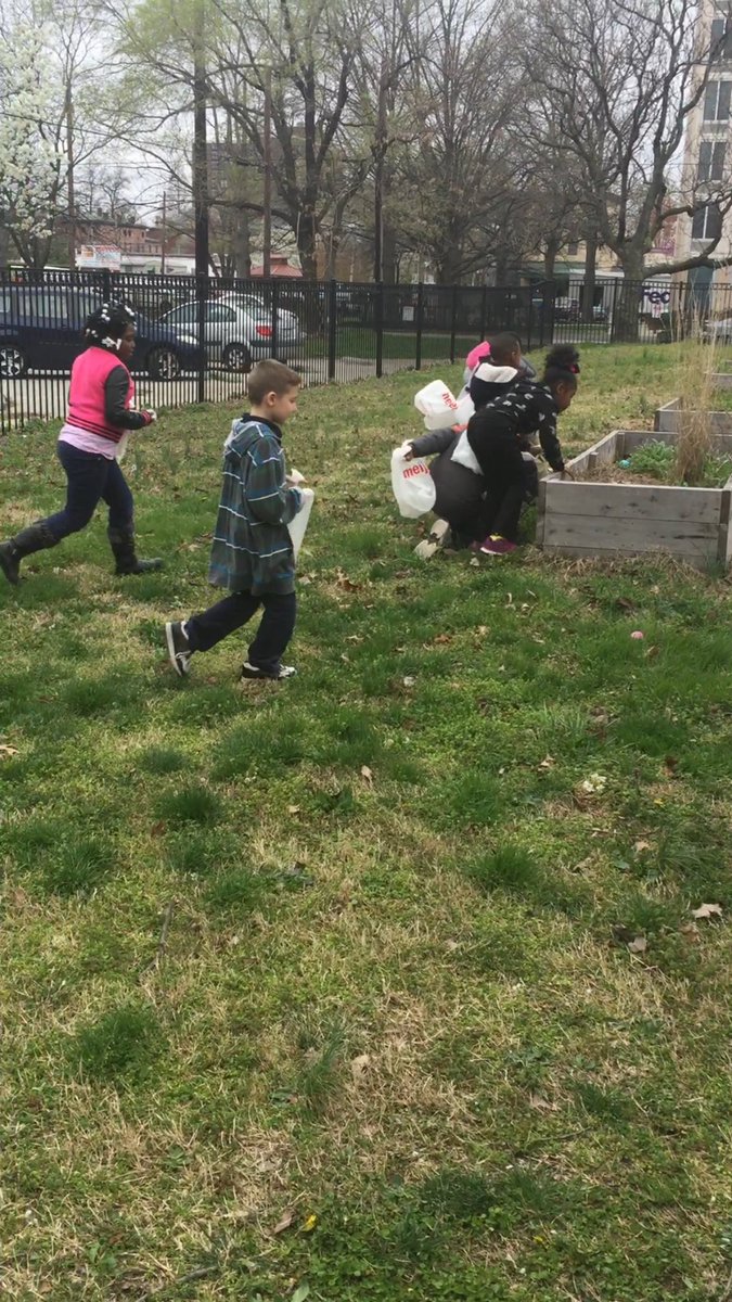 abctchr23's tweet photo. Searching for our eggs filled with sight words and equations! @Engelhard_Elem https://t.co/Brs8q9a0Sb