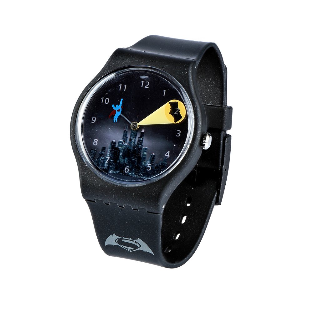 GeekMeToo's tweet photo. New watch #batman #superman #BatmanvSuperman 
With amazing designed hands https://t.co/MUxVohXzZG https://t.co/uB7LRamSN0
