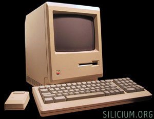 Pillownaut's tweet photo. @briancribb Yep, LOL! The first 2 I had are now in the Computer History museum in Palo Alto!!! :D #AppleII #Mac128 https://t.co/Od2tjegmps
