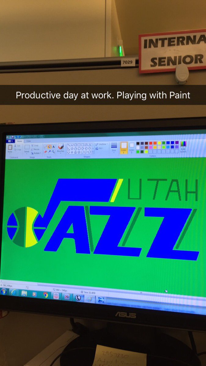 mmichaelblackk's tweet photo. @utahjazz what I do when work is slow. #JazzNation https://t.co/60BFknaxqS