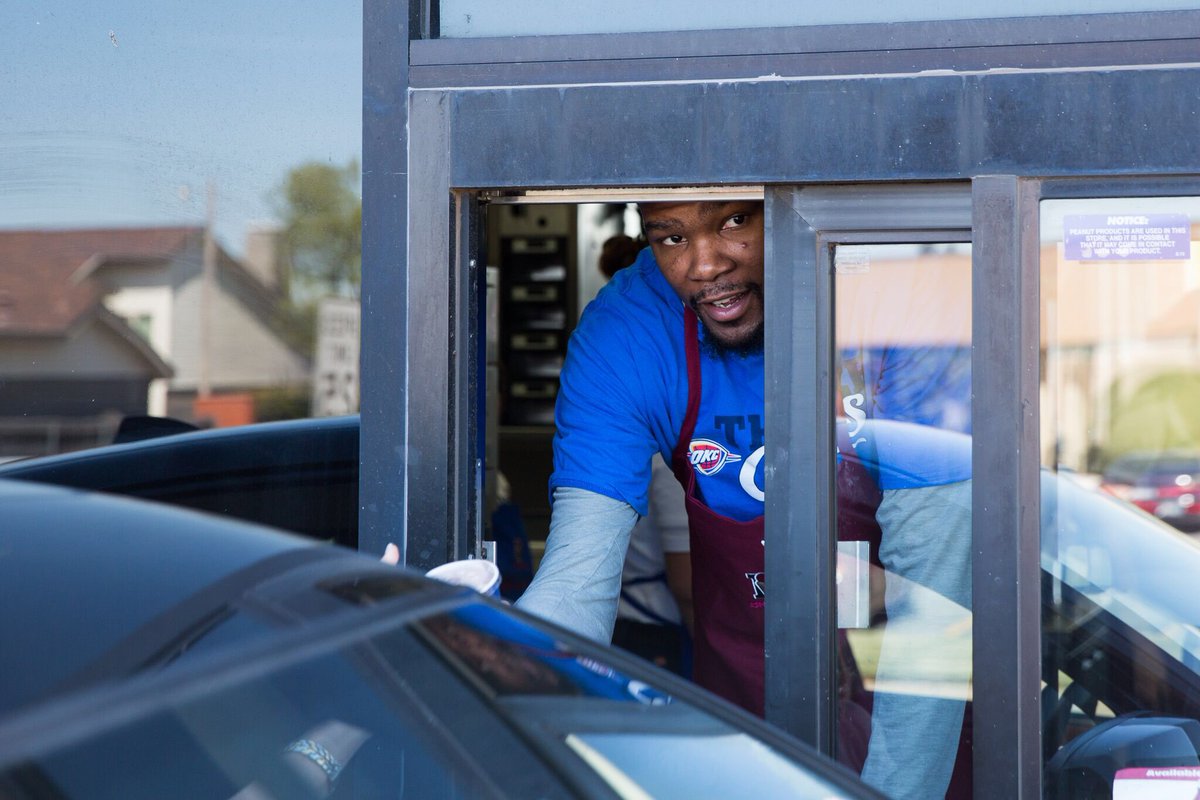 okcthunder's tweet photo. Surprise at the drive-thru! #ThunderActsOfKindness https://t.co/5q0bFhMCSZ