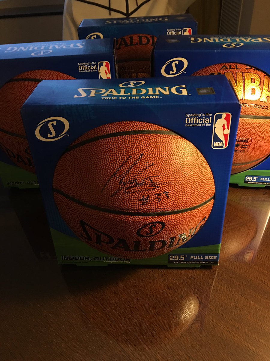 Original_Turner's tweet photo. Haven't done a giveaway in a while follow me and RT this tweet for your chance to win picking the winners on Monday! https://t.co/741ECvhqC4