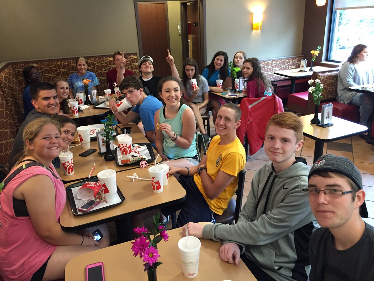 ElementTNC's tweet photo. Wish every Friday was as good as this one. #elementhangout #jgrouplife #chickfila https://t.co/FvIqr5Awkq