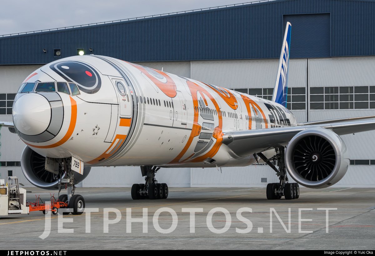 JetPhotos's tweet image. The final @FlyANA_official #StarWars jet has been painted: the #BB8 777. jetphotos.net/photo/8231442 by Yuki Oka