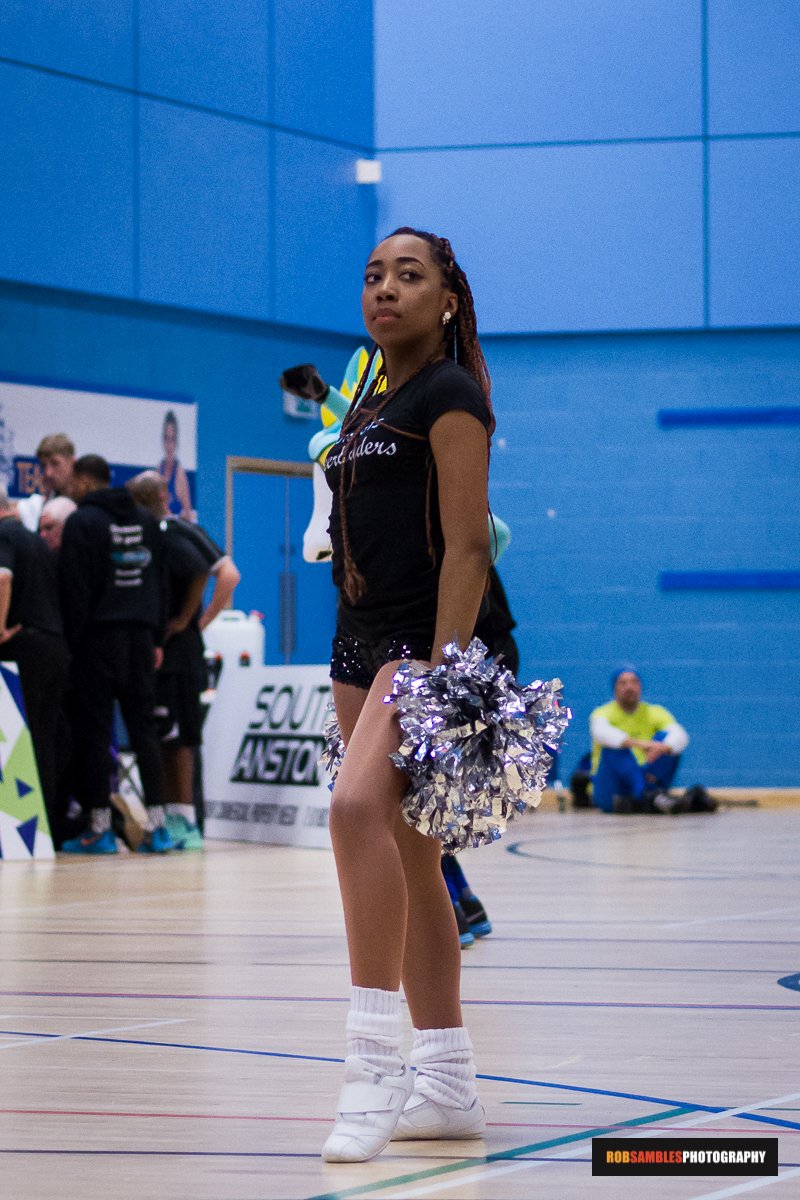 robsamblesphoto's tweet photo. The @The_Hotshots were looking on form as always tonight! #photography #basketball #cheerleaders #Dancers https://t.co/nVLO09XMR7