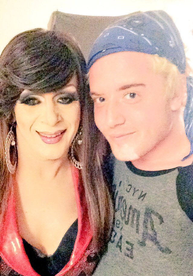 Will Cyrus tweet media