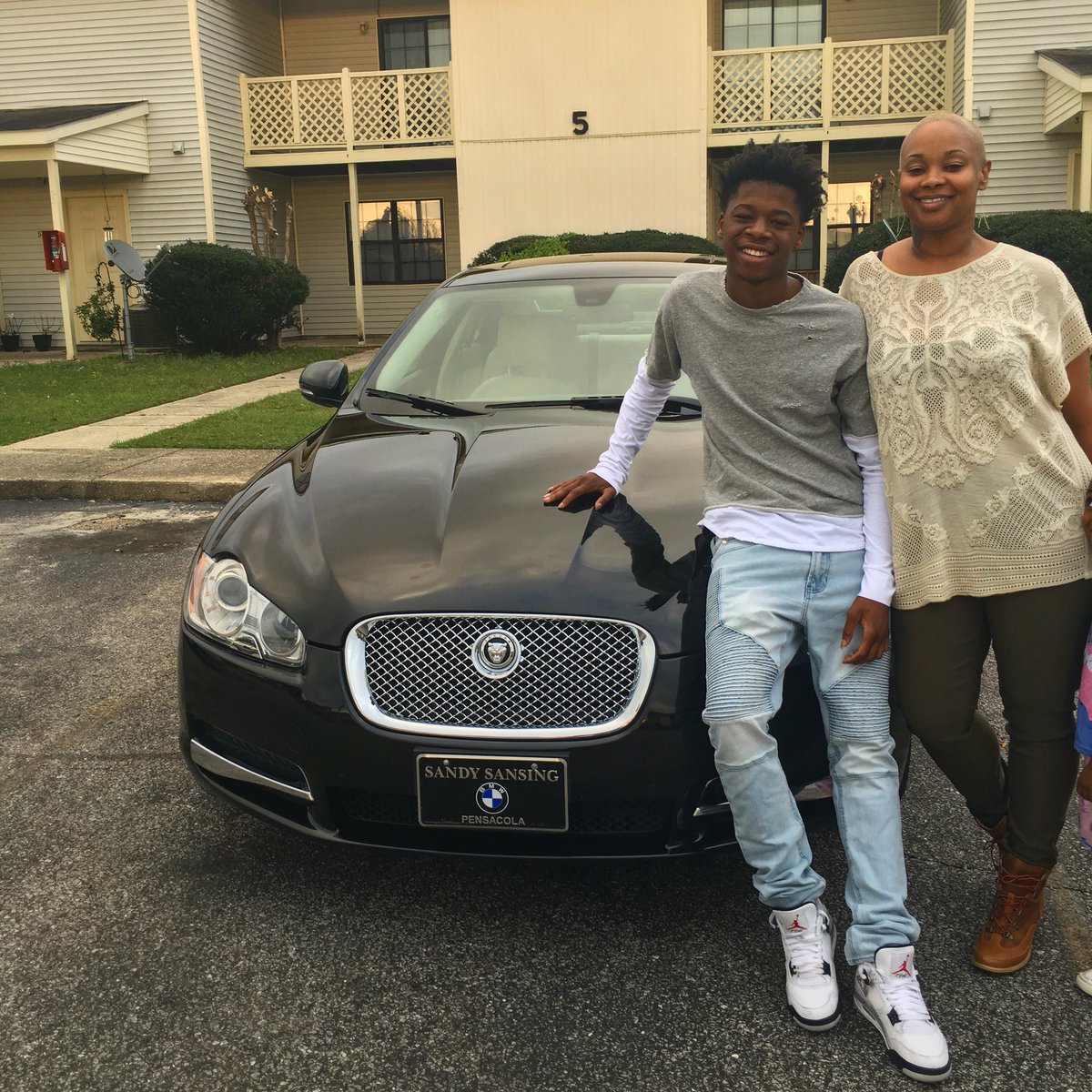 1mrwongg's tweet image. Even tho my brother floating in heaven he still blesseing us # weloveyoutony 👼🏼💯💯 #longlivetony