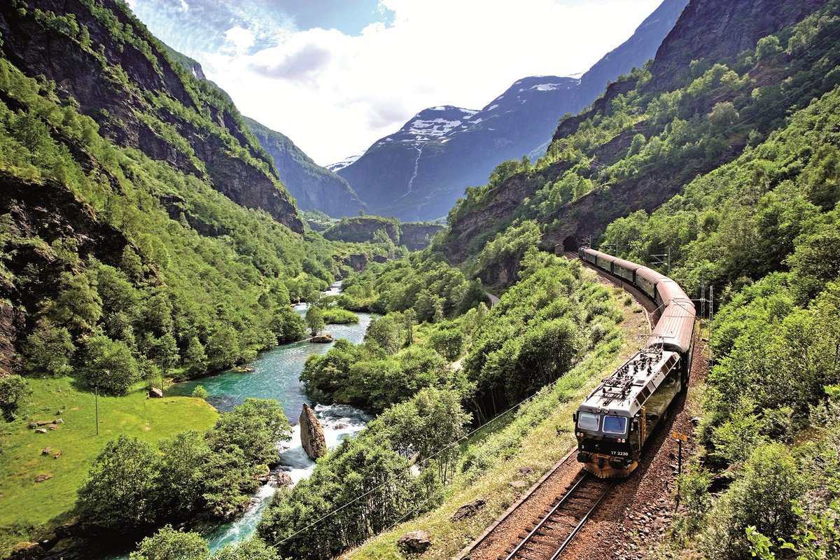 shortbreaks2017's tweet photo. The gorgeous Flam Railway, Norway. #travel #adventure #flamrailway #norway #simplyexplore https://t.co/7ZVV9KbTZ5